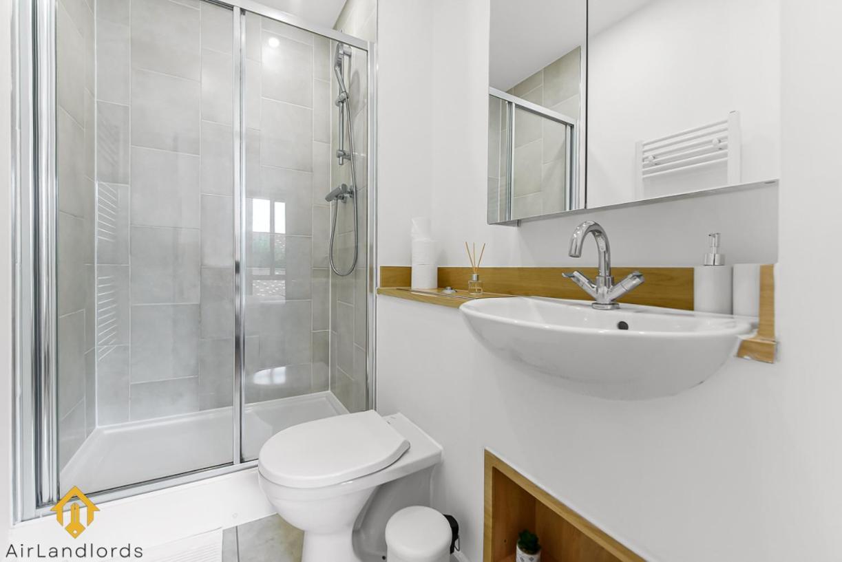 Exclusive 3 Bed 3Bath Penthouse Near Canary Wharf Londen Buitenkant foto
