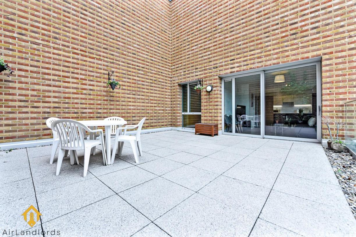 Exclusive 3 Bed 3Bath Penthouse Near Canary Wharf Londen Buitenkant foto