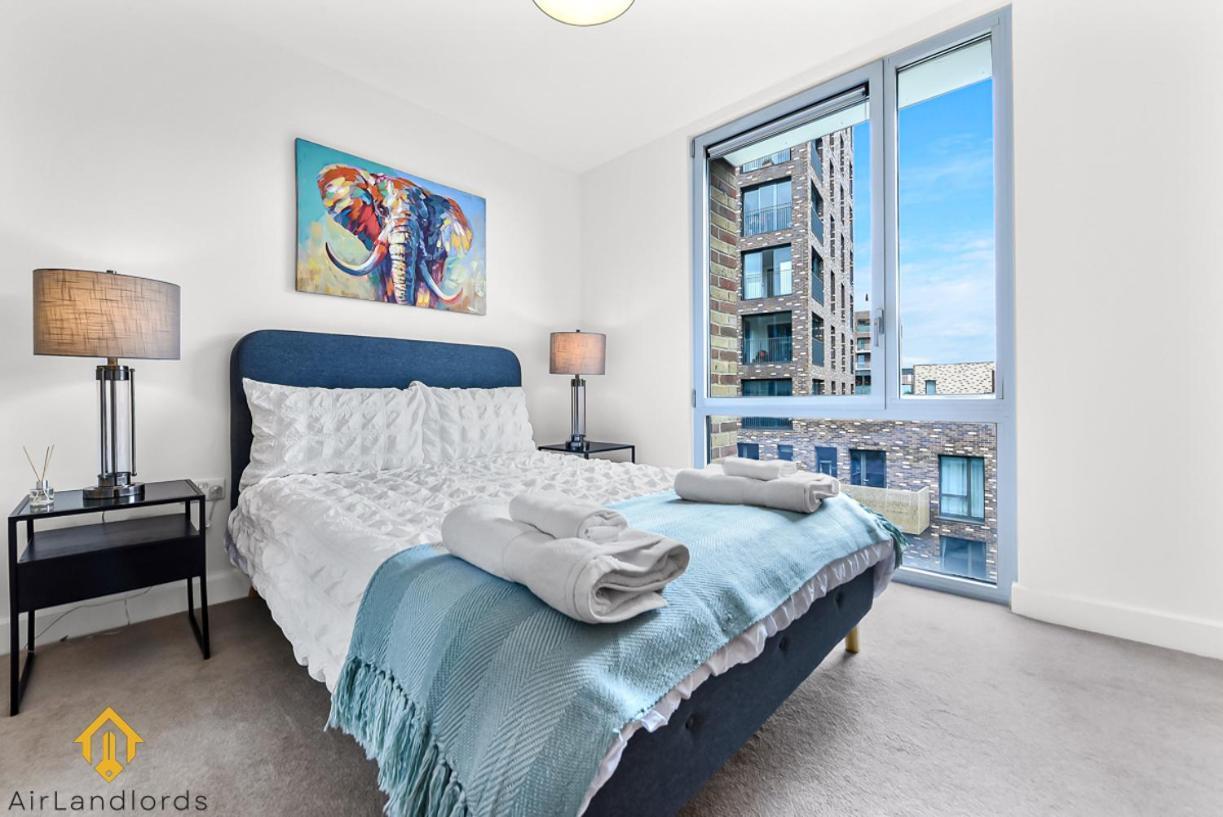 Exclusive 3 Bed 3Bath Penthouse Near Canary Wharf Londen Buitenkant foto